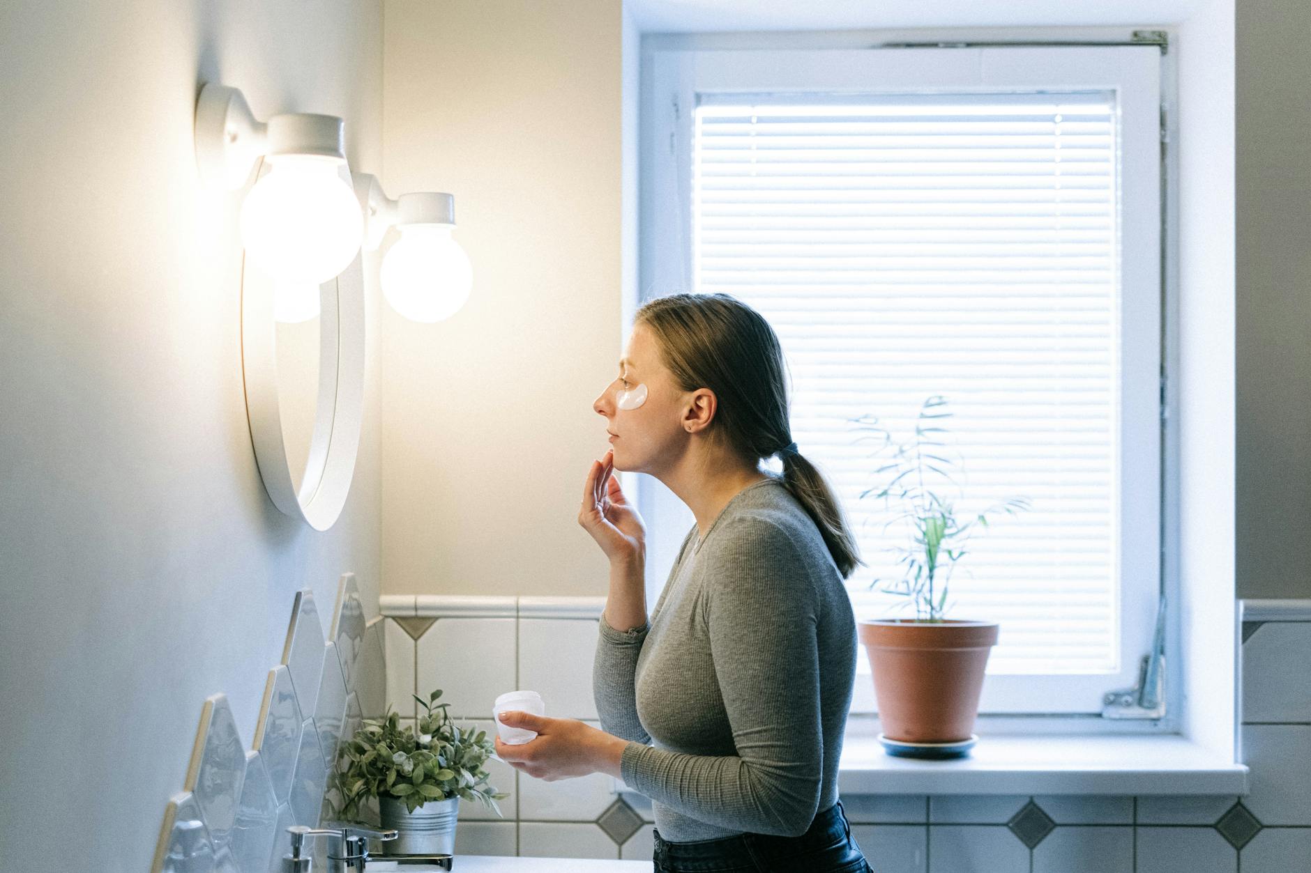 Grossesse produits beauté interdits, repères pratiques